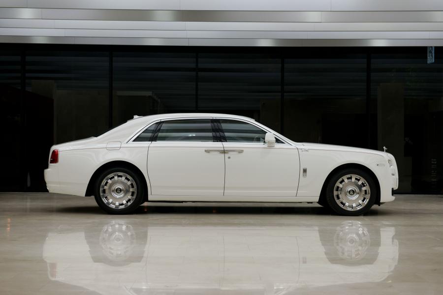  Rolls-Royce Ghost EWB KoChaMongKol 2016 года  (фото 7 из 14)
